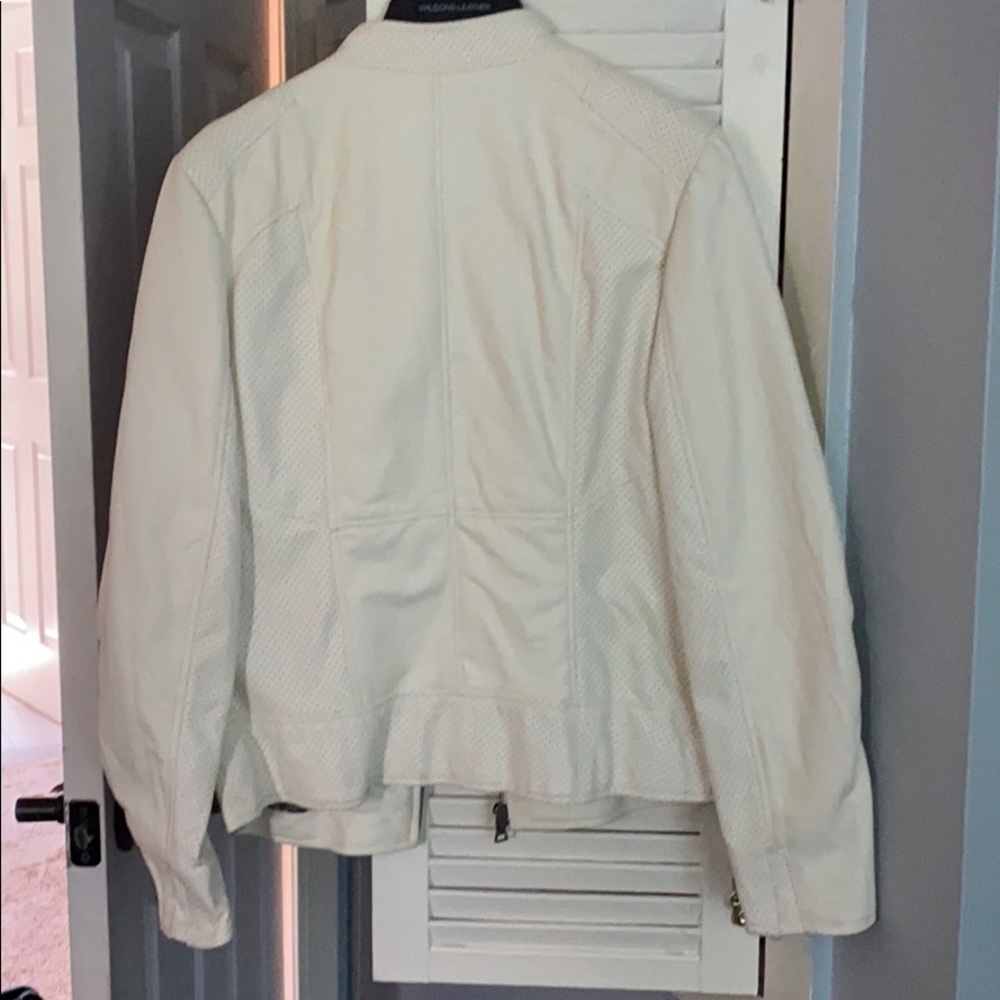 Leather jacket - Picture 2 of 2